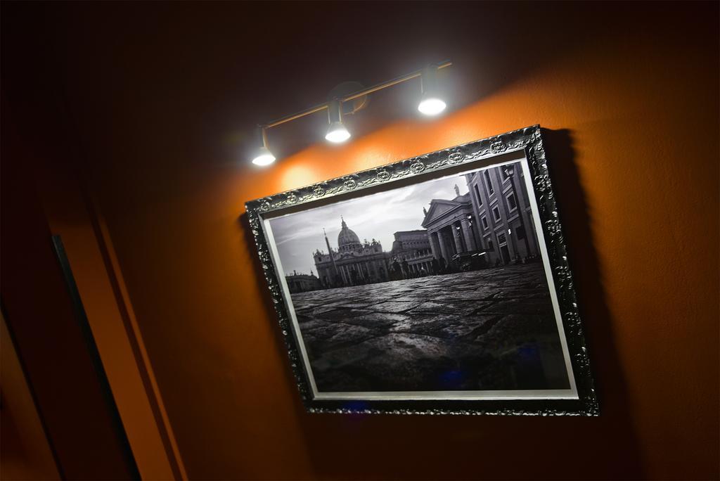 Vatican Rooms Accommodation Rome Bagian luar foto