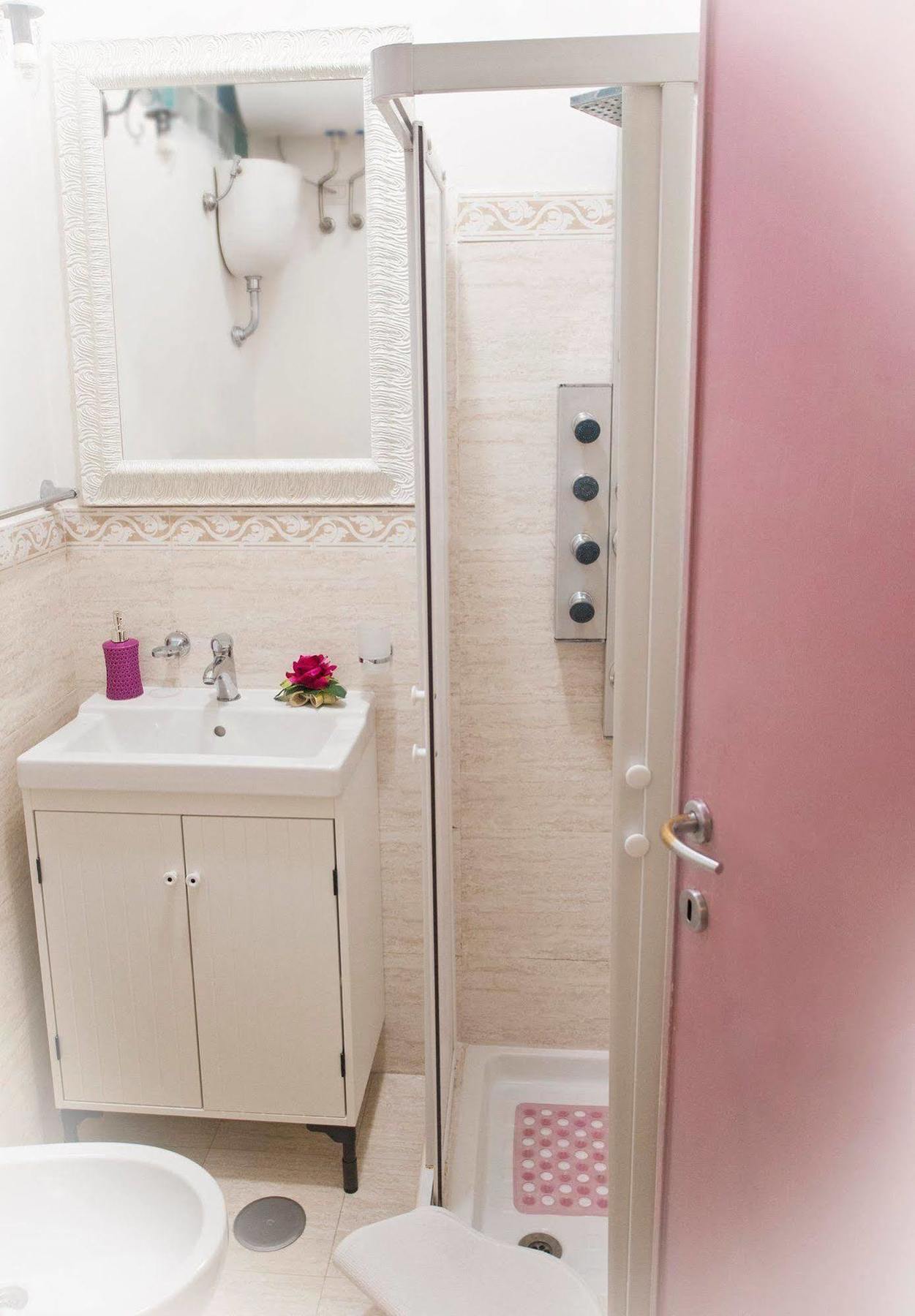 Vatican Rooms Accommodation Rome Bagian luar foto